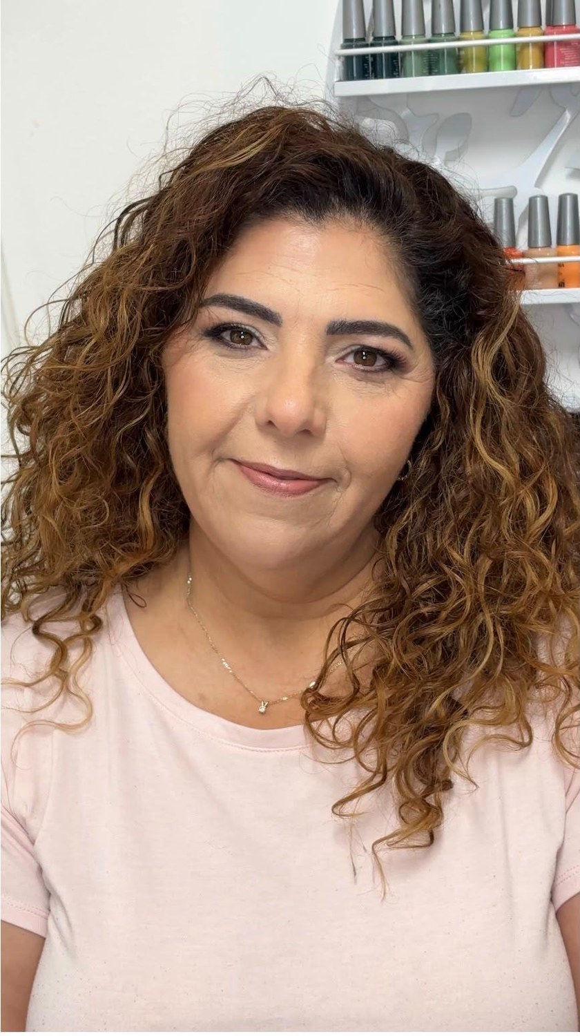 אחרי האיפור, עבודה 6